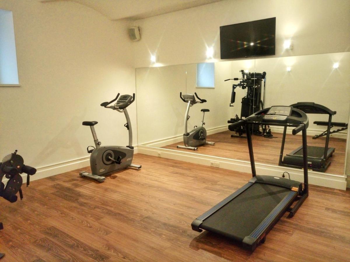 Le Premier Hotel 5*