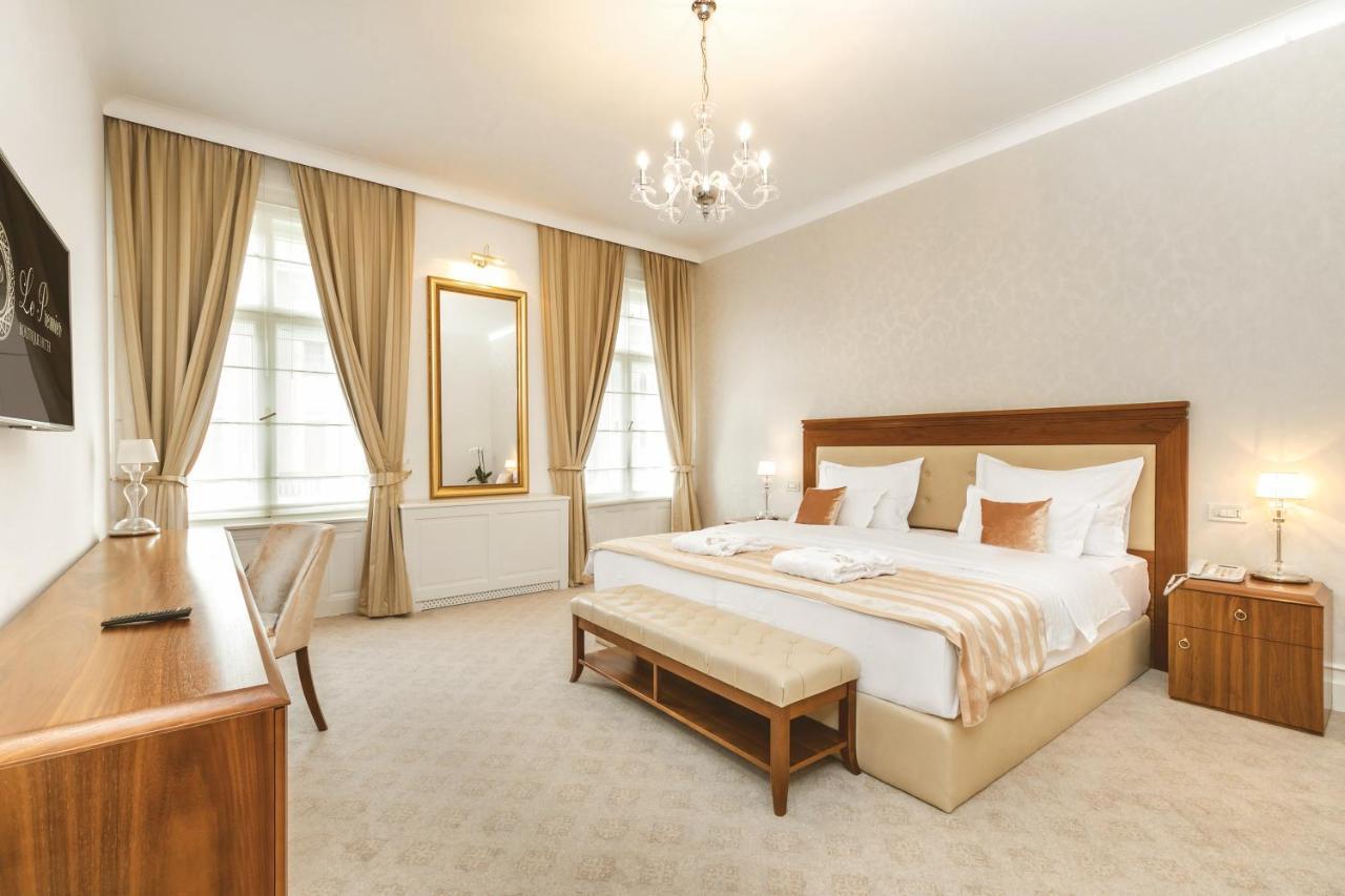 Hotel Le Premier 5*